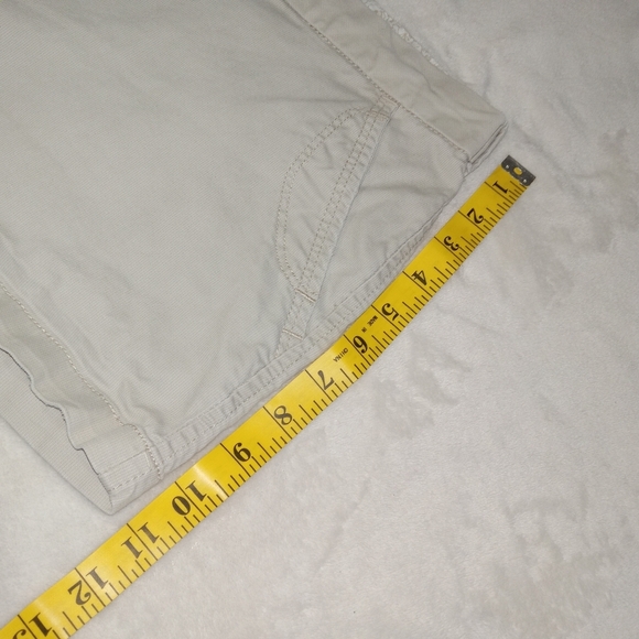 Arizona EUC Cream Khaki 2.5" Inseam Shorts JRs 17 - Picture 9 of 12